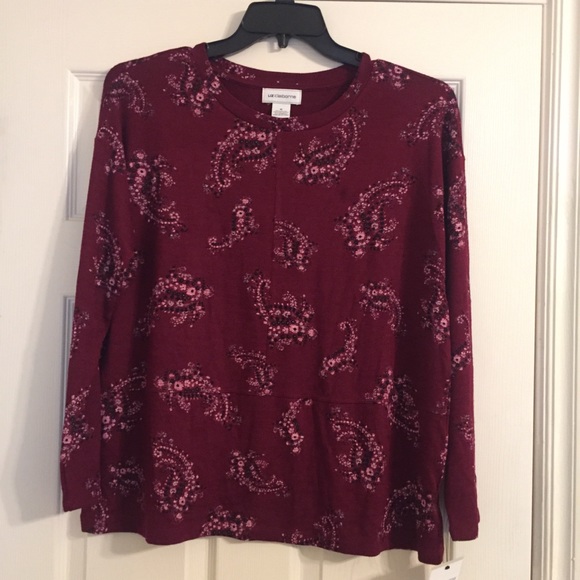 Liz Claiborne Tops - NWT Liz Claiborne Paisley Print Top